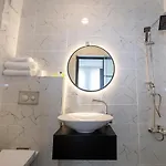 Отель Miss 3*